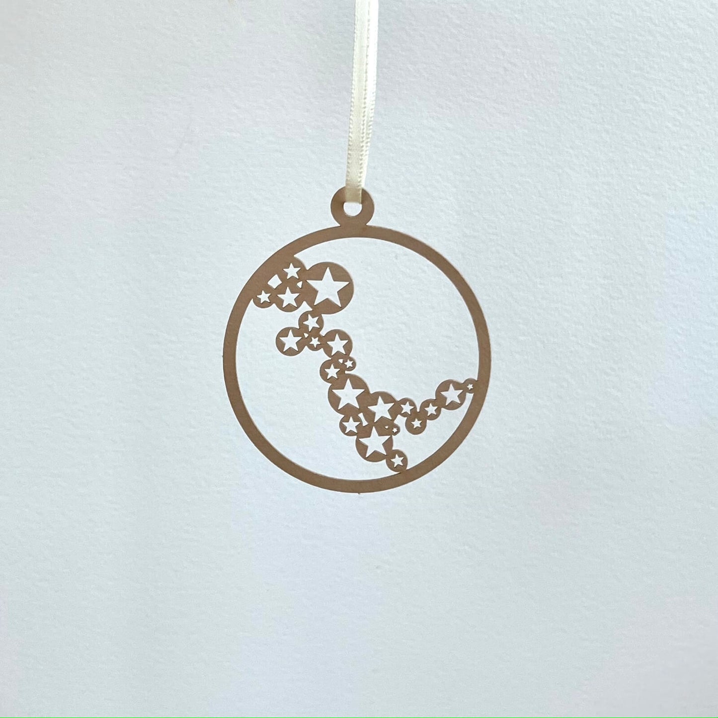 Filigraner Papierschmuck 'Sterne'