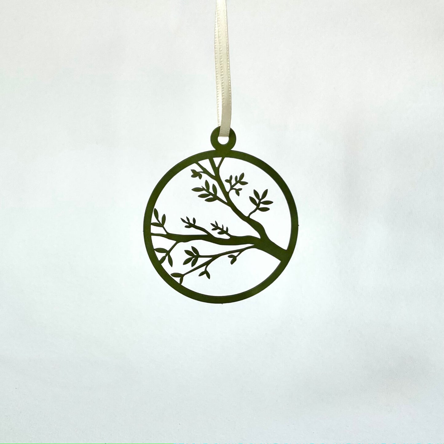 Filigraner Papierschmuck 'Baum'