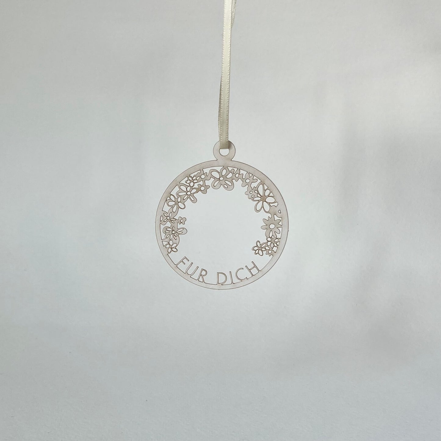 Filigree paper jewelry 'For you' (retailer)