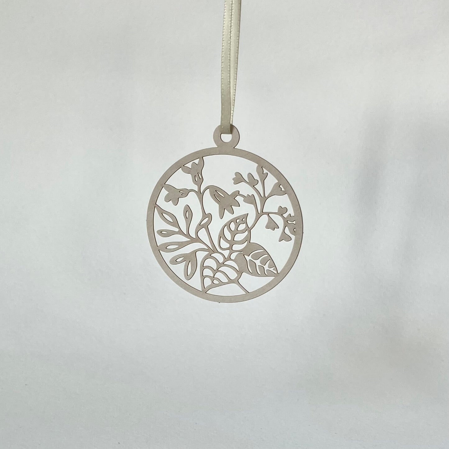 FS08 Filigraner Papierschmuck 'Blumenwiese' (Händler)