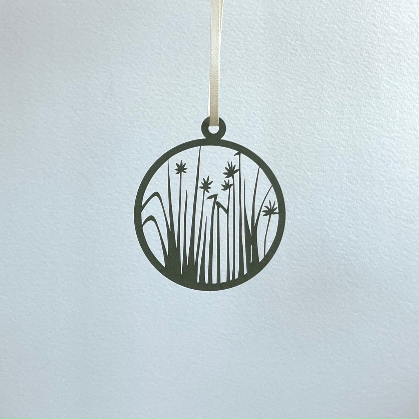 FS01 Filigraner Papierschmuck Gras (Händler)