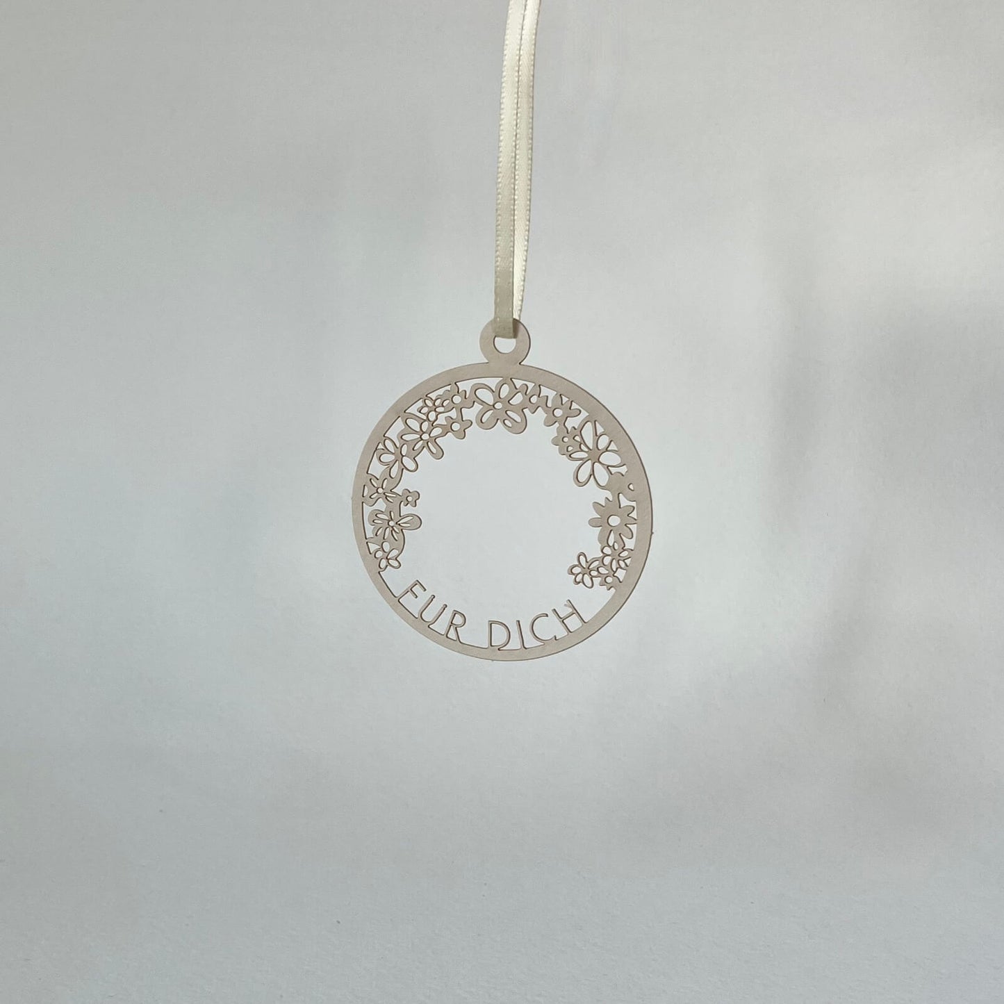Filigree paper jewelry 'For you' (retailer)