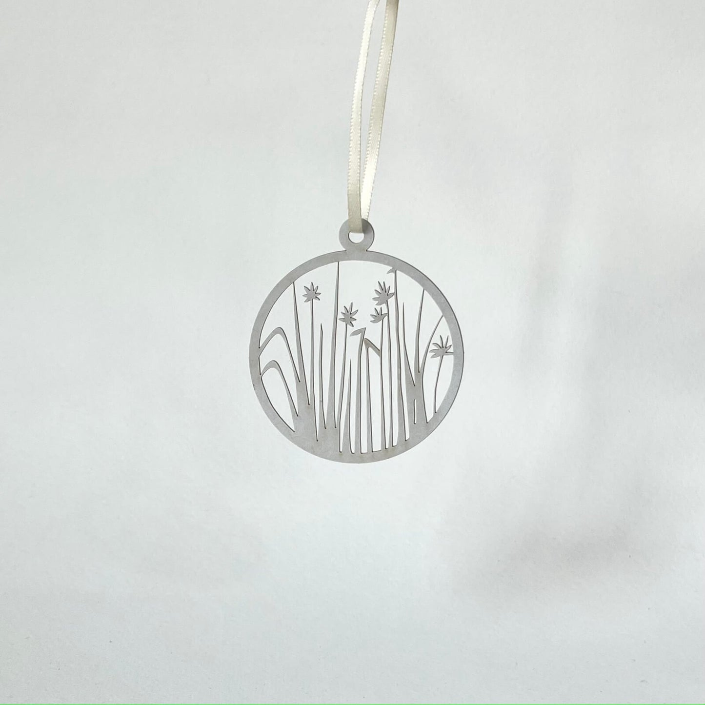 Filigraner Papierschmuck 'Gras'