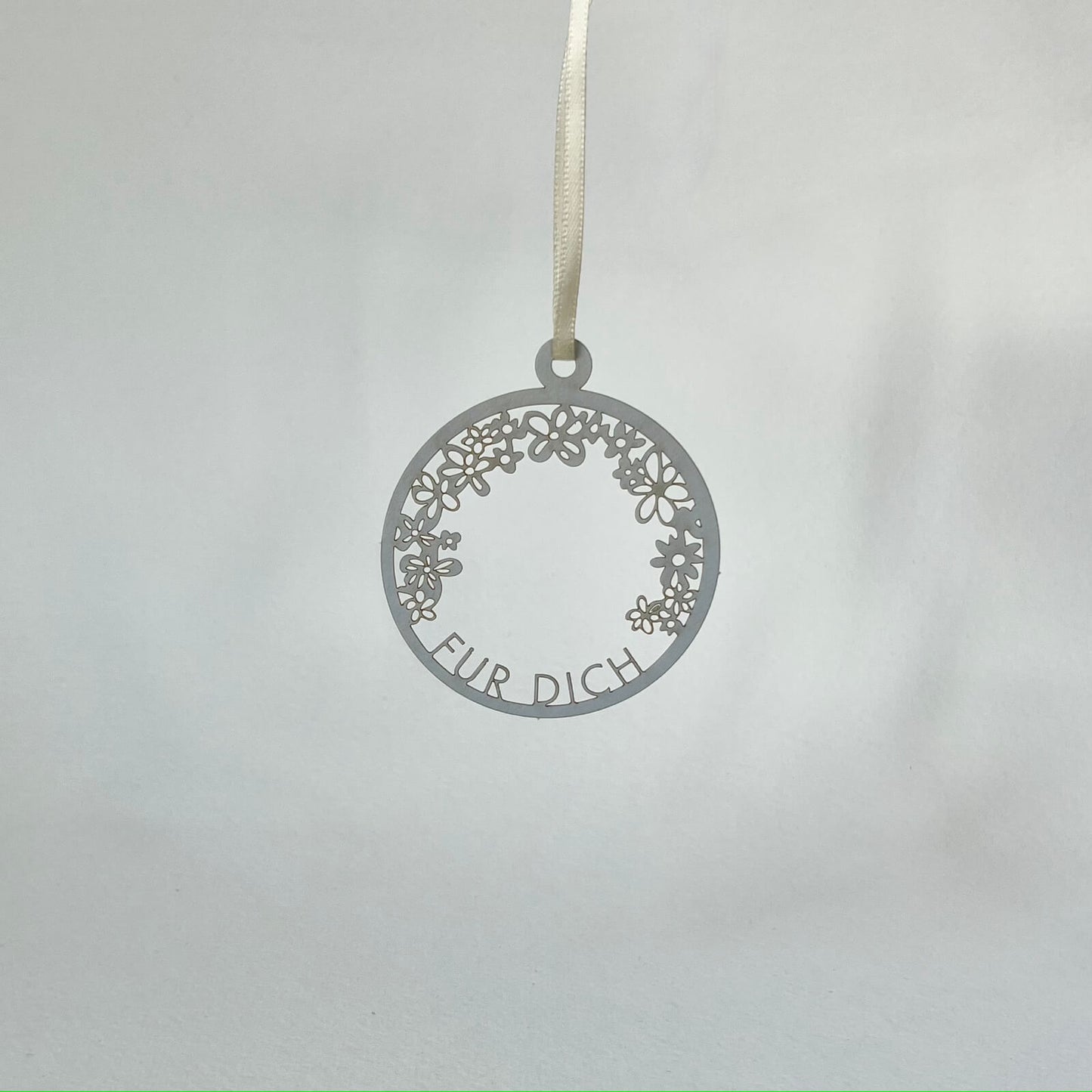 Filigree paper jewelry 'For you' (retailer)
