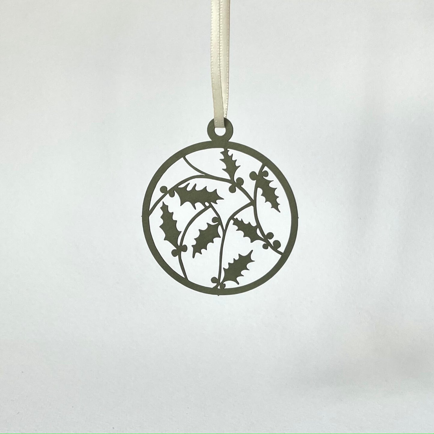 WS07 Filigraner Papierschmuck 'Ilex' (Händler)