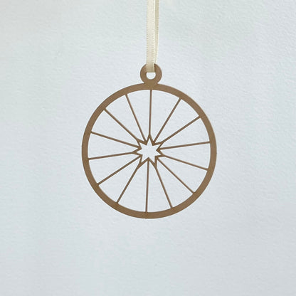 WS04 Filigraner Papierschmuck 'Strahlen' (Händler)