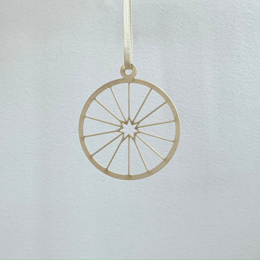 Filigraner Papierschmuck 'Strahlen'
