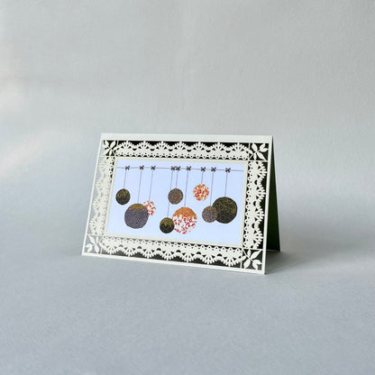 K13 Klappkarte Weihnachtskugeln hängend (Händler)