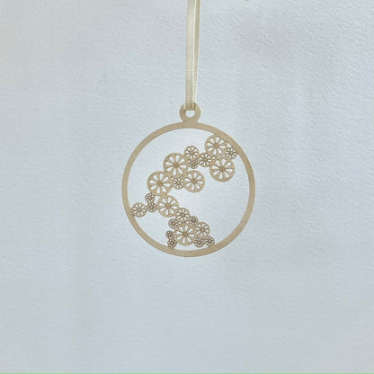 Filigraner Papierschmuck 'Flocken'
