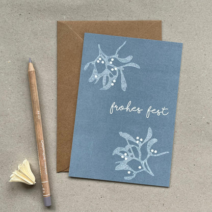folding card mistletoe